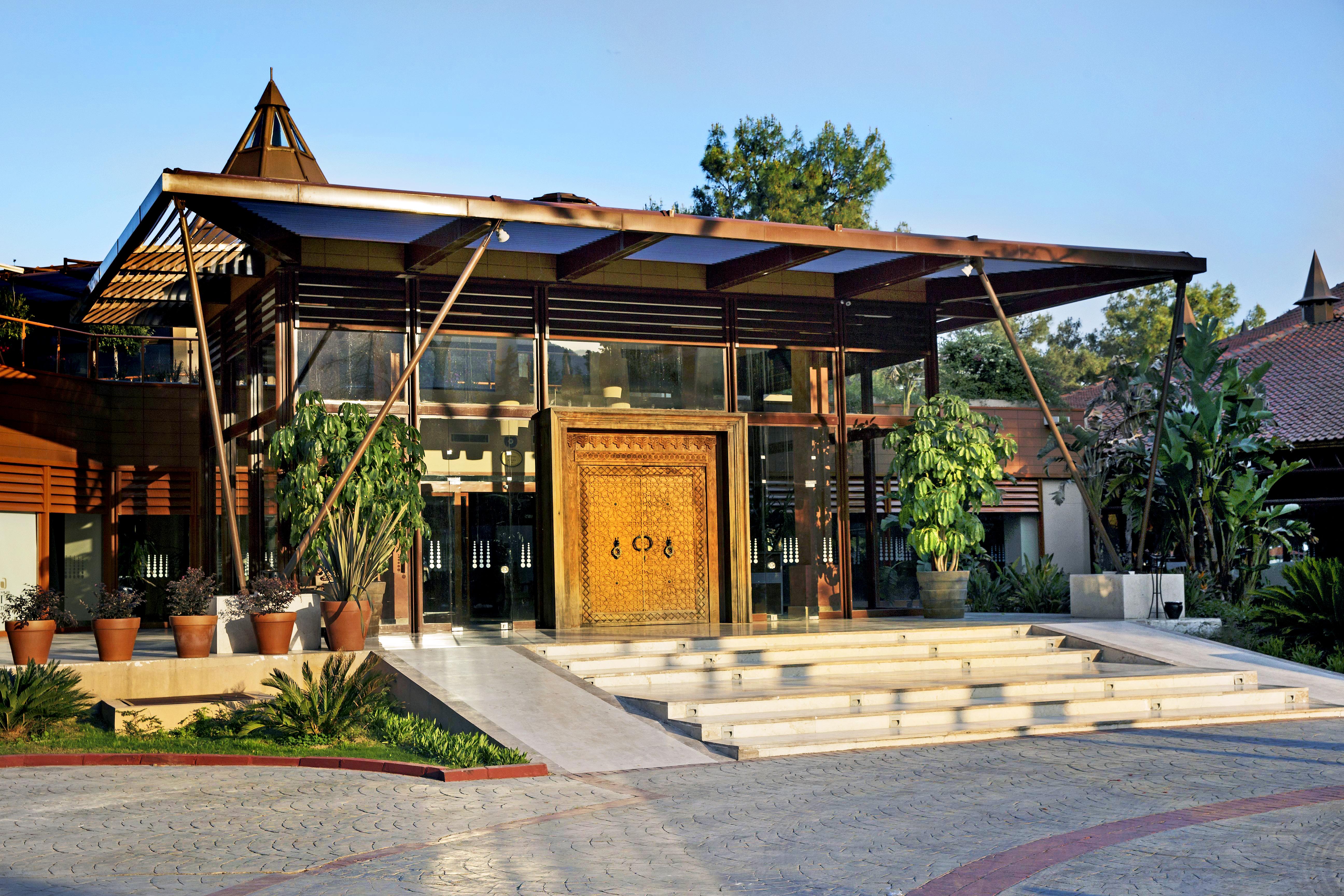 Marti Myra Hotell Tekirova Exteriör bild The main entrance of the hotel